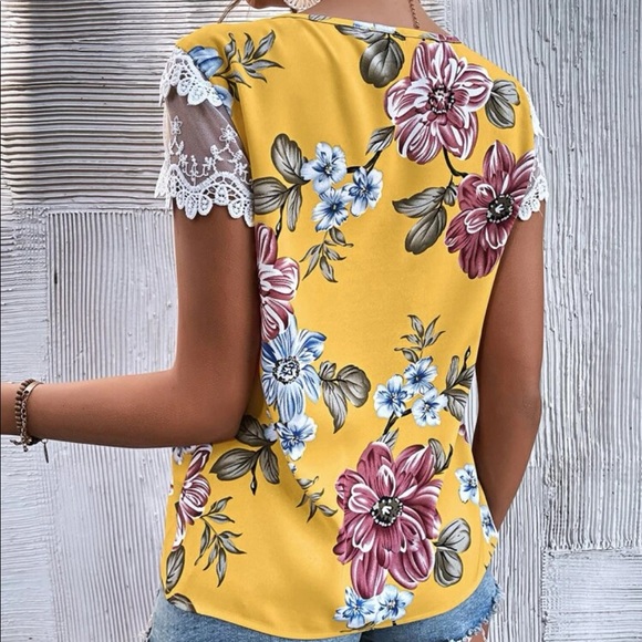 Boho floral print lace trim  blouse - Picture 3 of 6